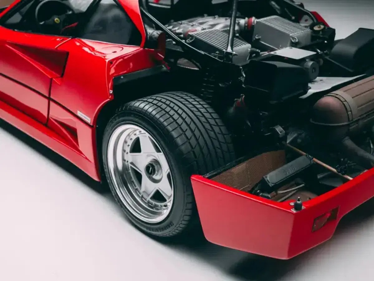 La Ferrari F40 di Alain Prost è stata venduta all’asta: ecco quanto vale oggi (48)