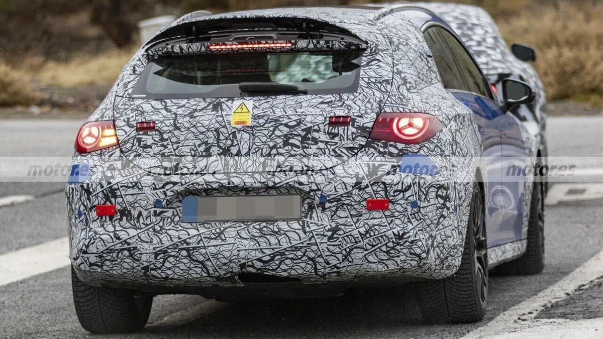 Mercedes-AMG CLA Shooting Brake 2027: i test invernali svelano la futura wagon sportiva di Stoccarda