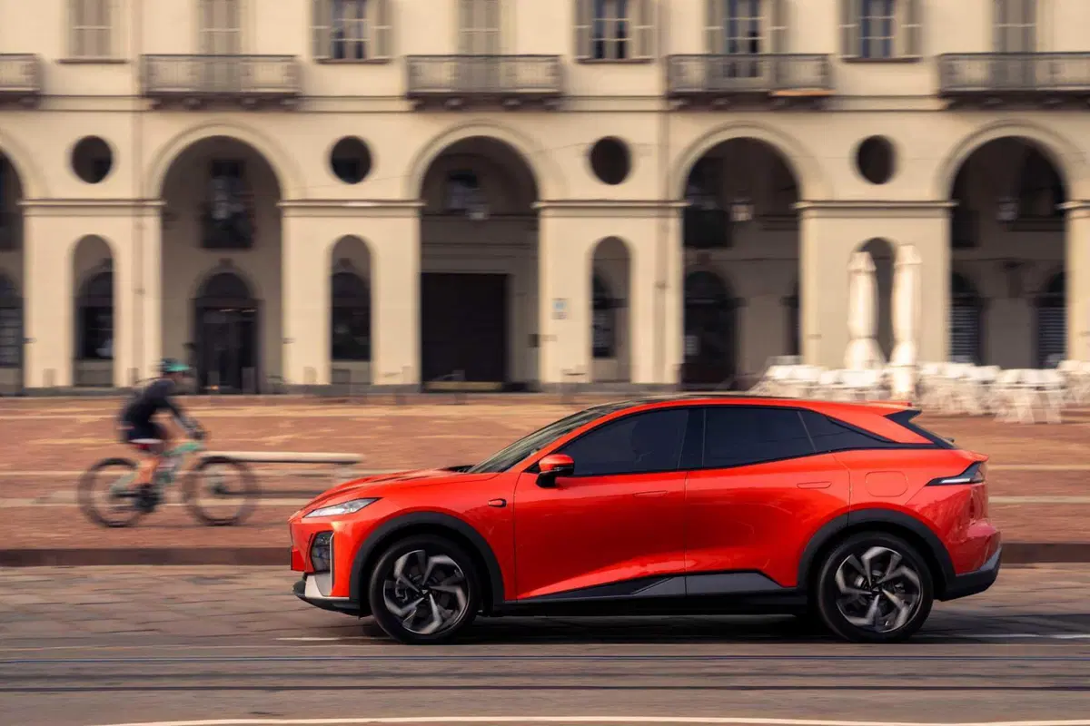 Changan accelera in Europa: investimenti, design italiano e due SUV elettrici pronti per l’Italia (3)