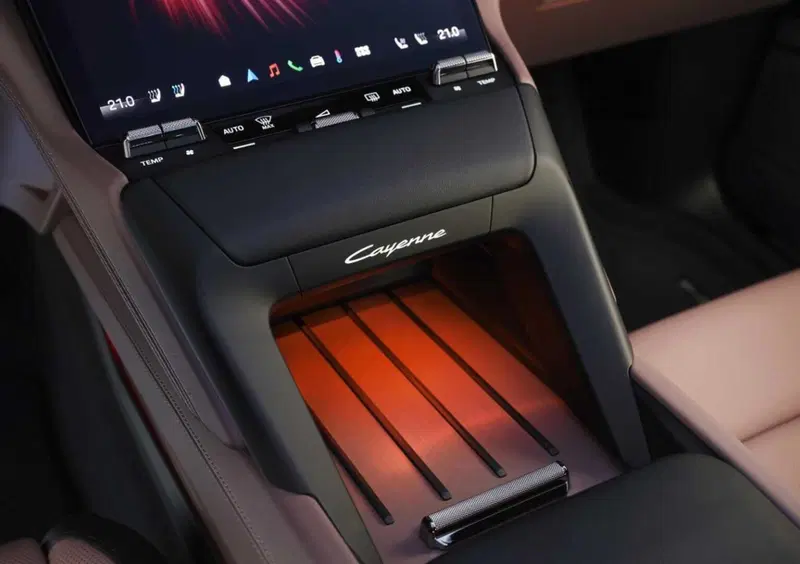 Porsche Cayenne (2025-->>) (14)
