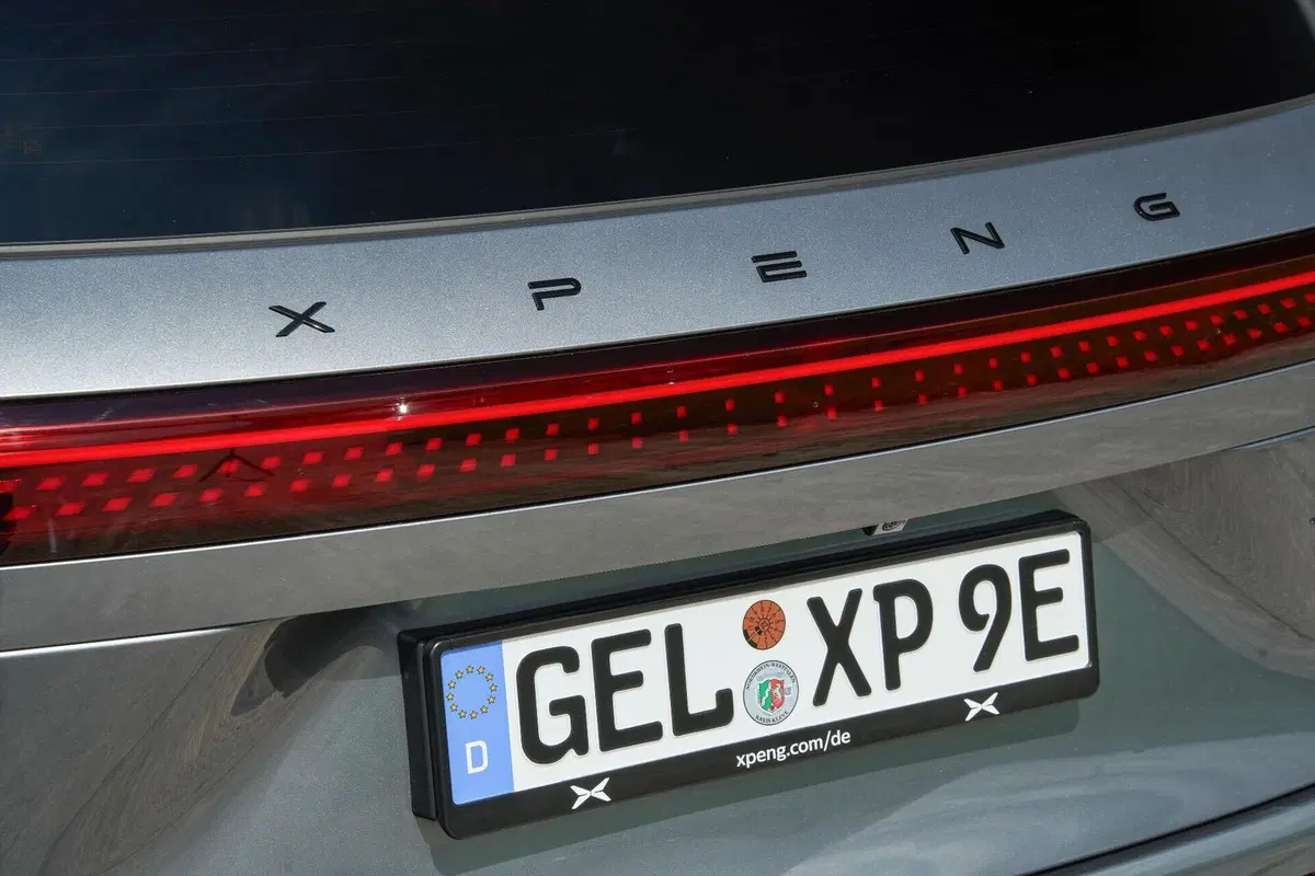 Xpeng G9 (13)