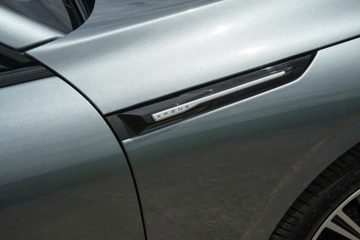Xpeng G9 (23)