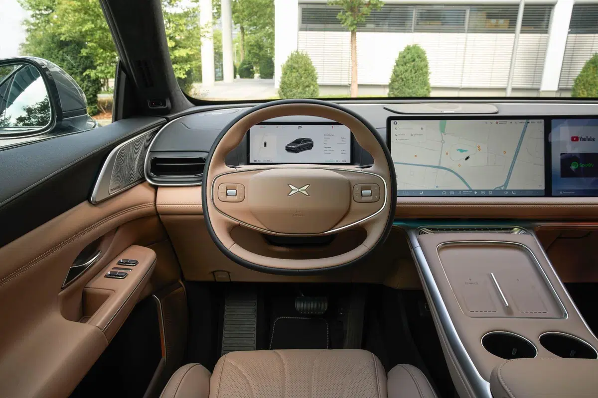 Xpeng G9 (37)