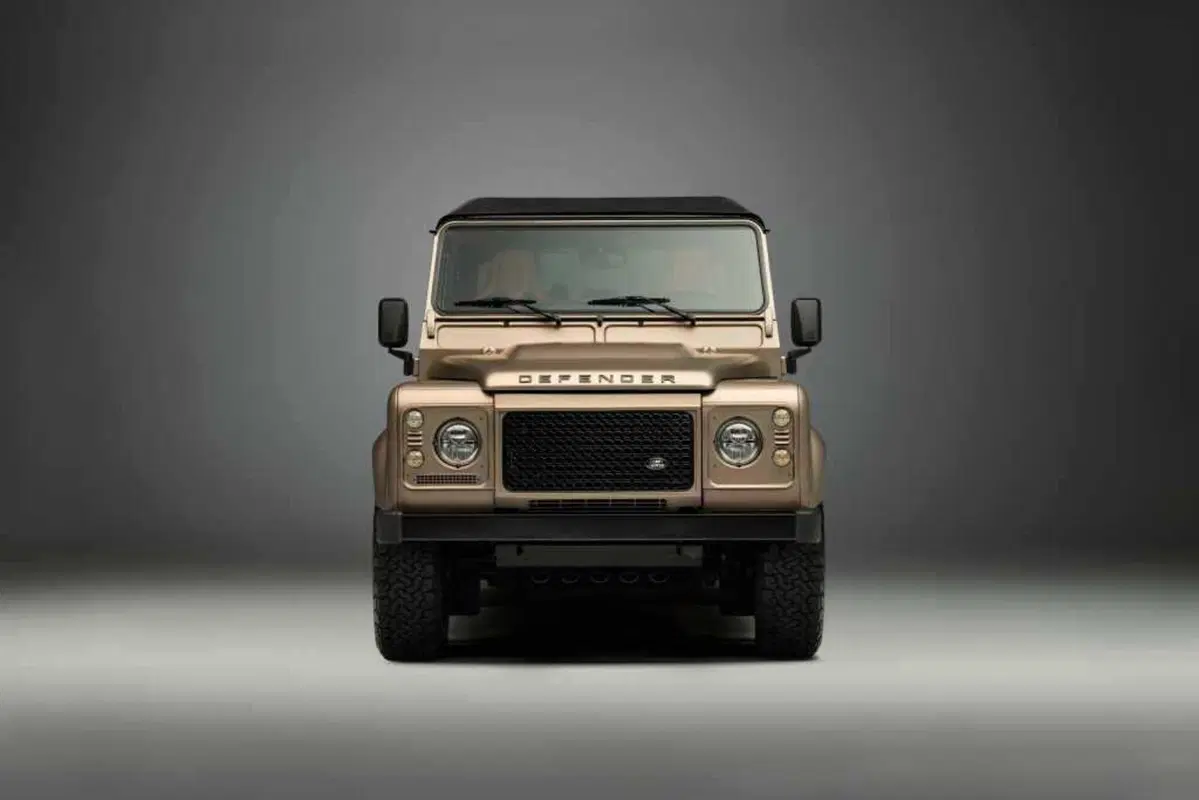 Land Rover Classic Defender V8: un ritorno al futuro che profuma di nostalgia (8)