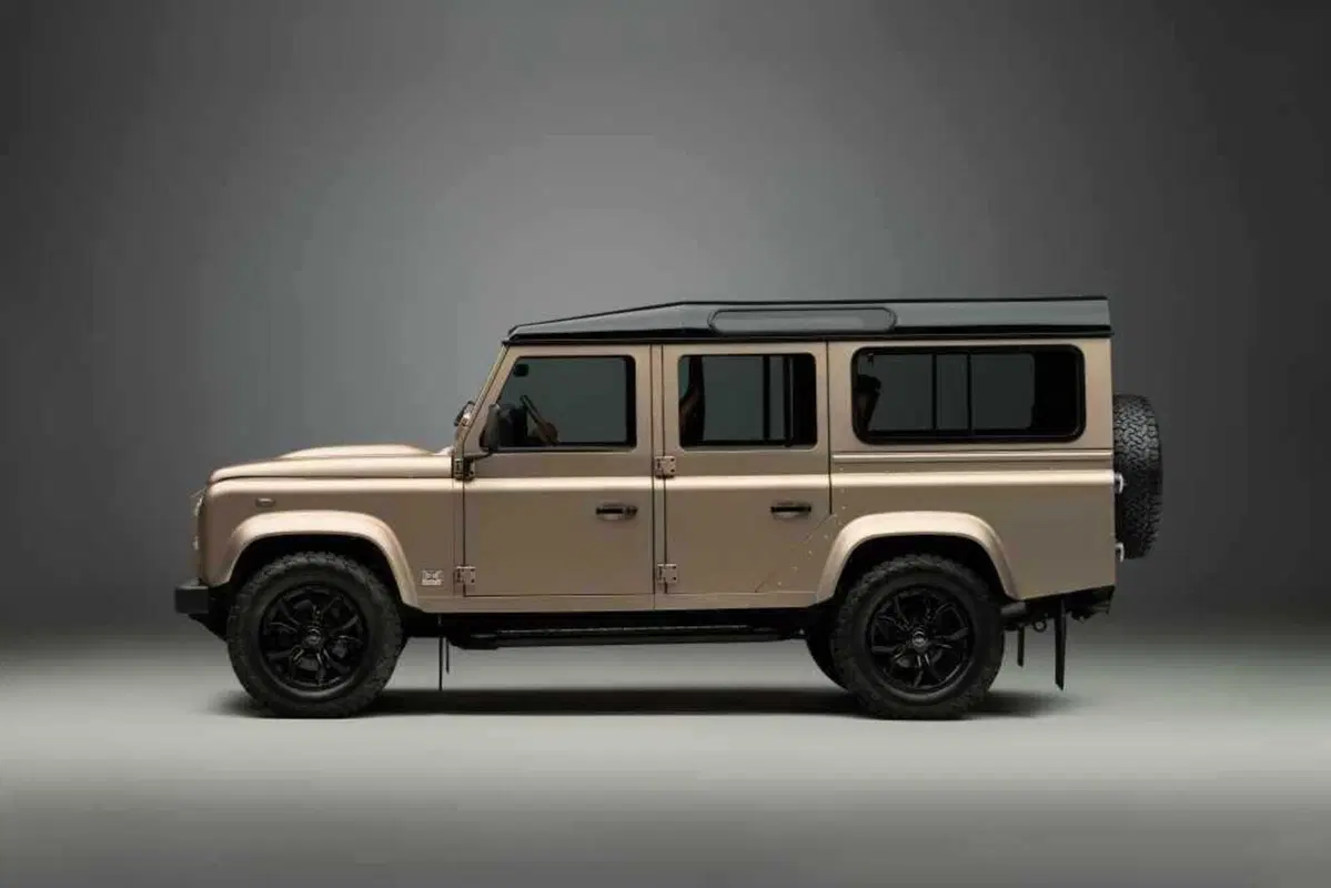Land Rover Classic Defender V8: un ritorno al futuro che profuma di nostalgia (9)
