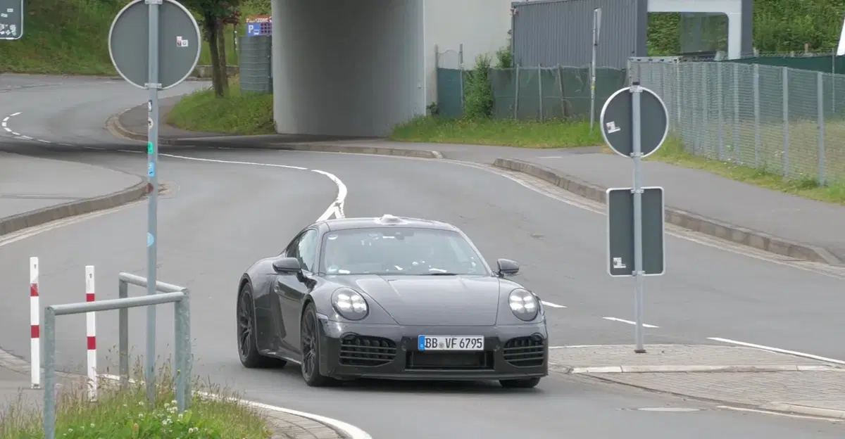 Porsche 911 Turbo Touring: 701 CV per chi odia mettersi in mostra (4)