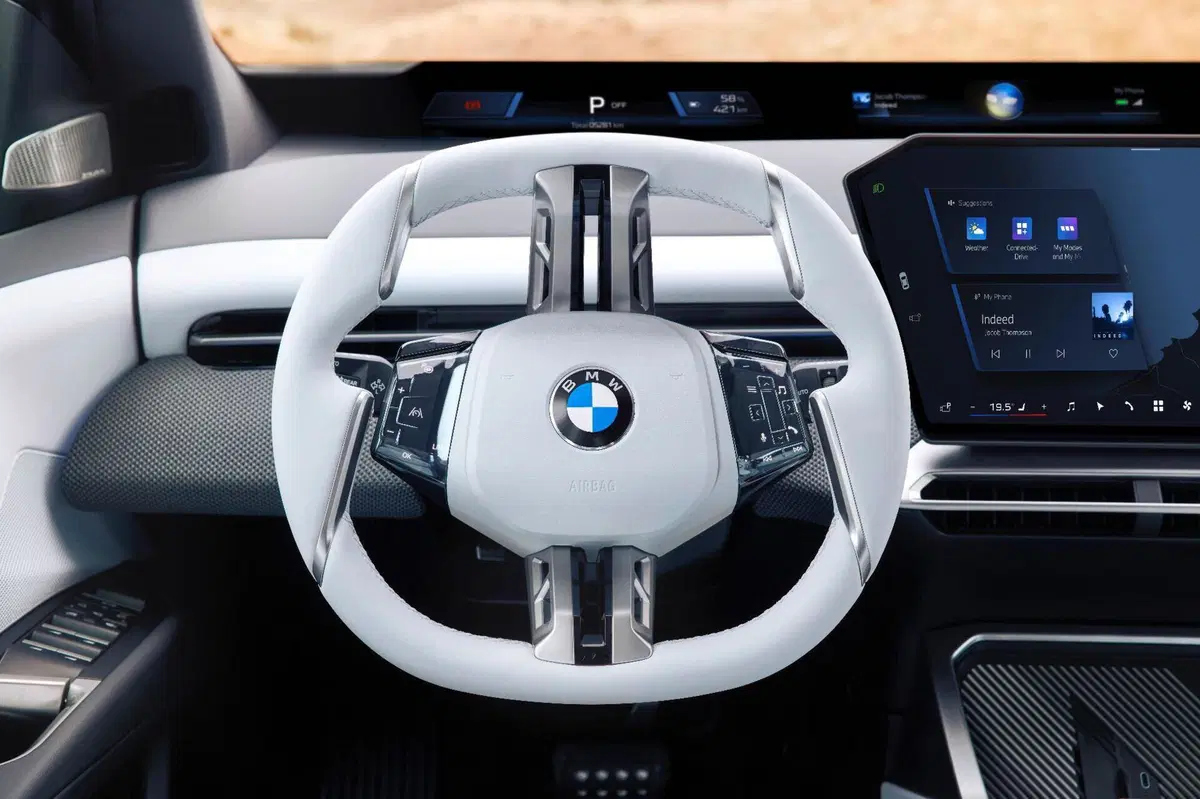 Interni della nuova BMW iX3 2026 (15)