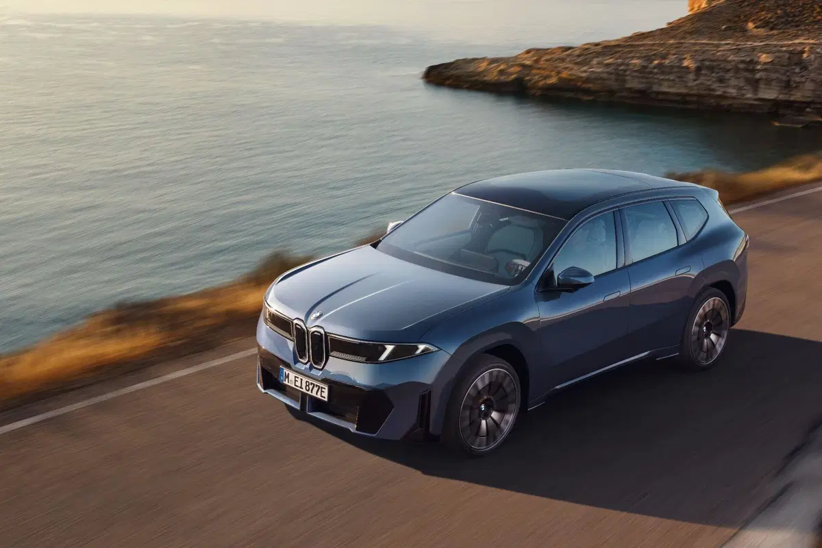 BMW iX3 2026: prova, pregi e difetti della nuova SUV elettrica Neue Klasse da 69.900 euro (3)