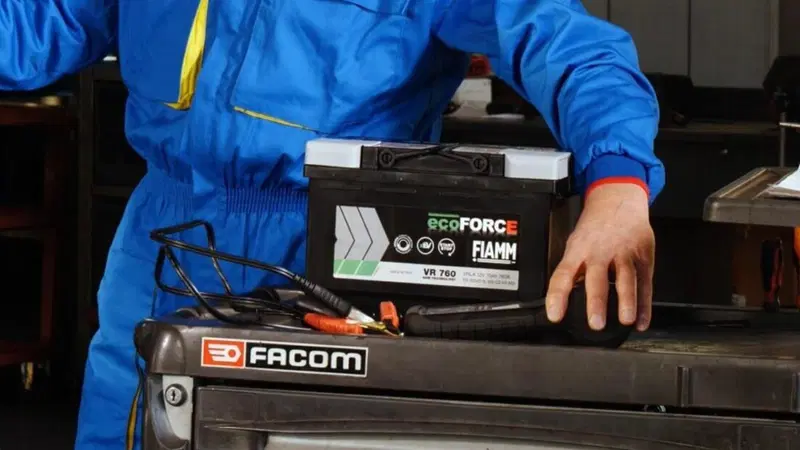 Dalle auto di ieri alle esigenze di oggi: dentro l&rsquo;evoluzione delle batterie FIAMM [VIDEO]