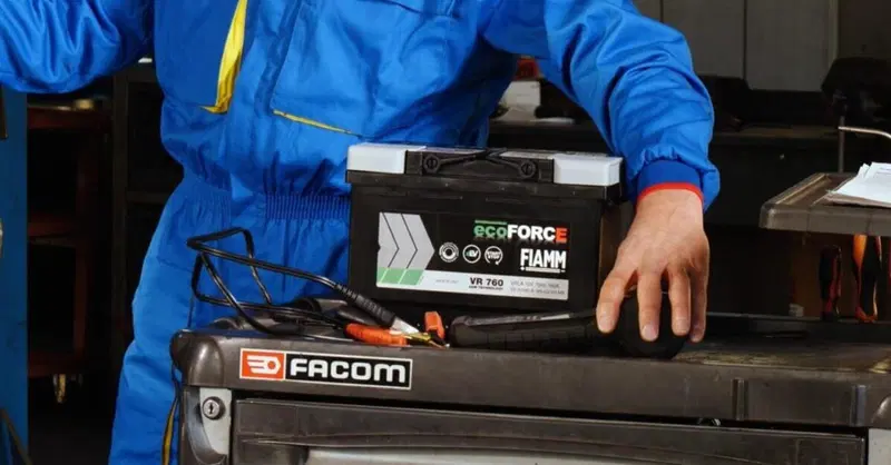 Dalle auto di ieri alle esigenze di oggi: dentro l&rsquo;evoluzione delle batterie FIAMM [VIDEO]