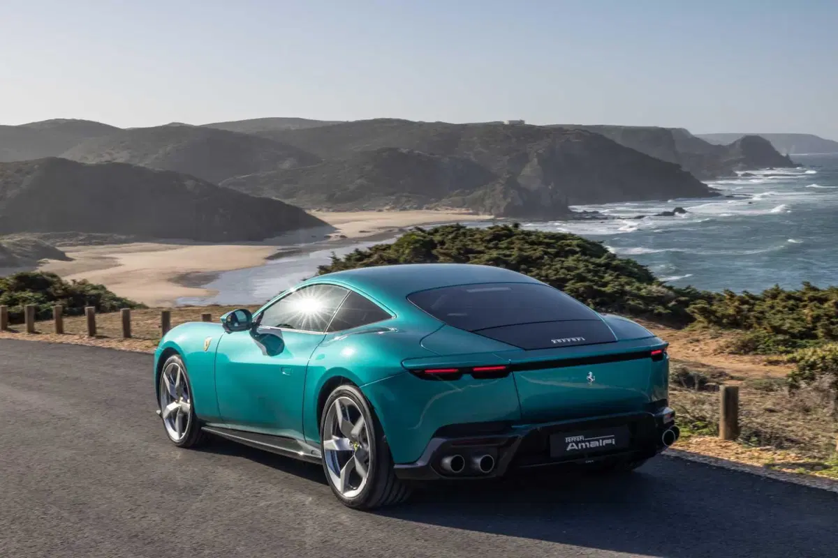 Ferrari Amalfi: 640 CV e design raffinato per la nuova GT che sostituisce la Roma