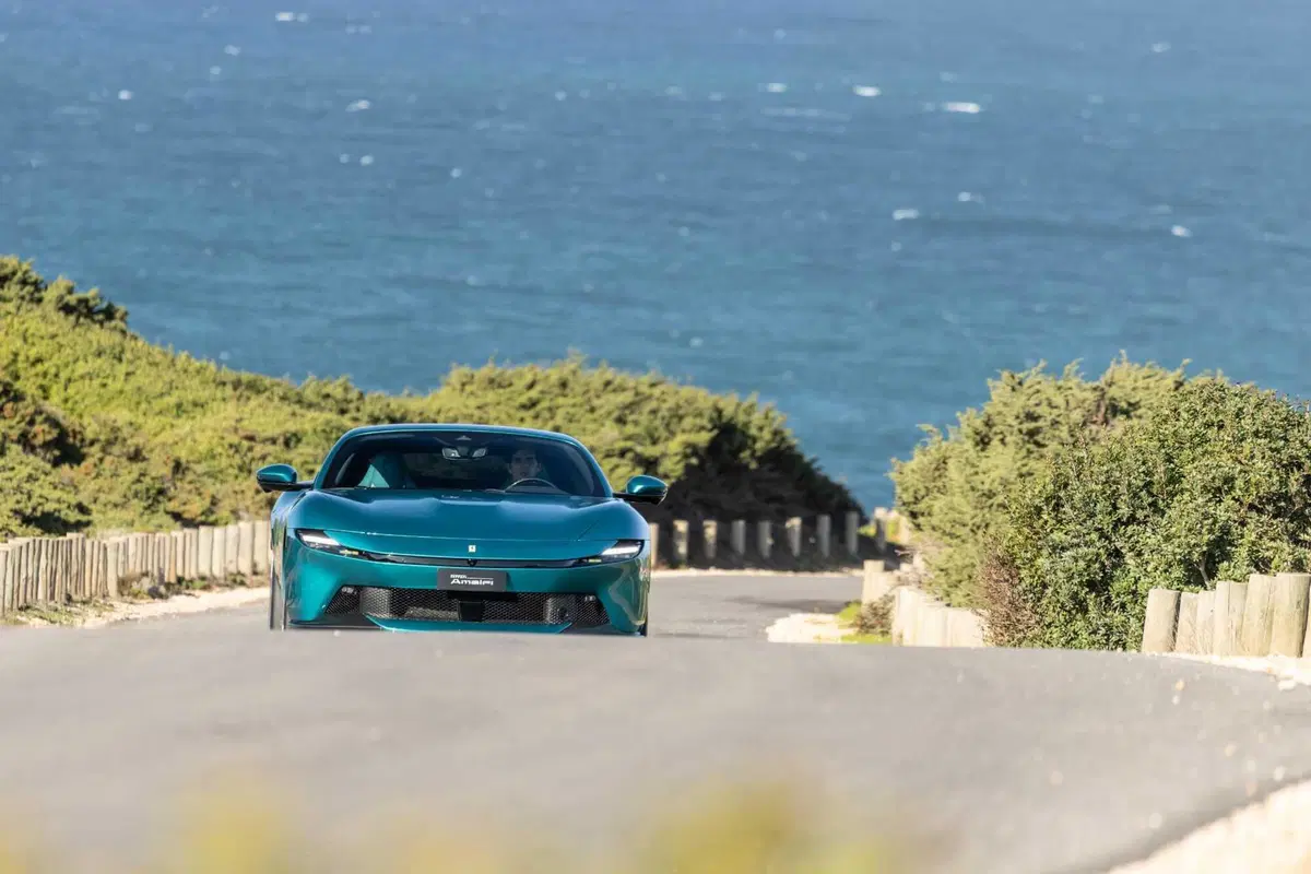 Ferrari Amalfi: 640 CV e design raffinato per la nuova GT che sostituisce la Roma (3)