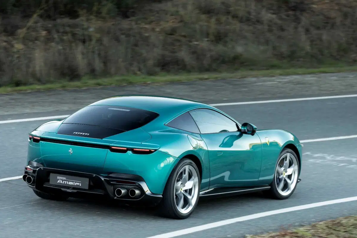 Ferrari Amalfi: 640 CV e design raffinato per la nuova GT che sostituisce la Roma (13)