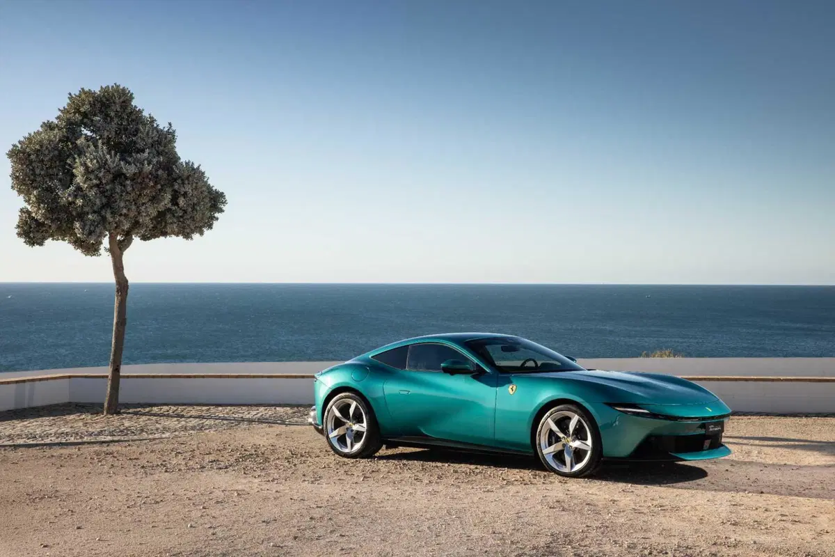 Ferrari Amalfi: 640 CV e design raffinato per la nuova GT che sostituisce la Roma (15)