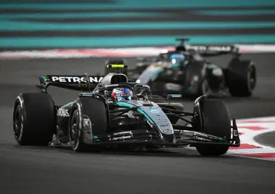 F1. Monoposto 2026, arriva la prima bufera: Mercedes e Red Bull sotto accusa per il rapporto di compressione del motore termico