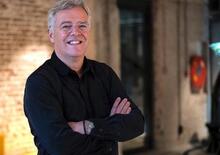 L'ex CEO di Lynk & Co svela perché l'industria auto frena sull'elettrico