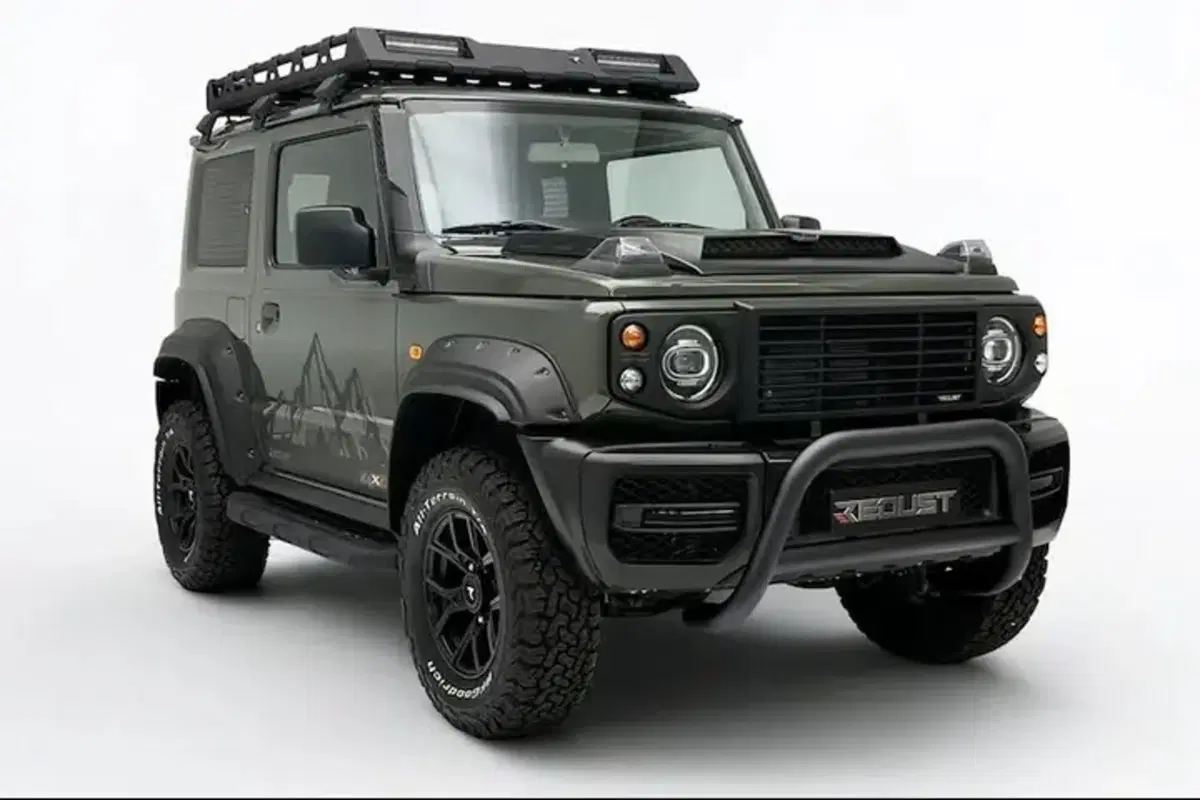Jimny o Defender? Ecco la mini Land Rover firmata Suzuki (10)