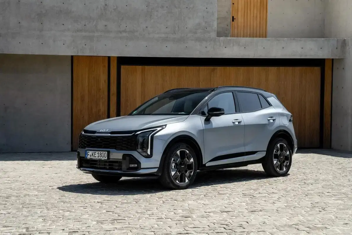 Auto più vendute novembre 2025: Fiat Panda inarrestabile, ma i cinesi conquistano il podio elettrico (12)