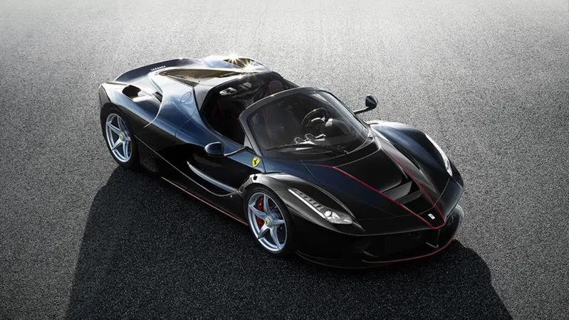 LaFerrari "Aperta": gli negano l'acquisto, lui fa causa a Ferrari