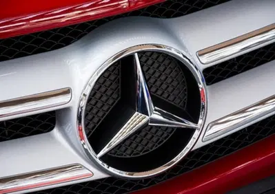 Dieselgate, Mercedes chiude un nuovo capitolo negli Usa: accordo da 150 milioni di dollari