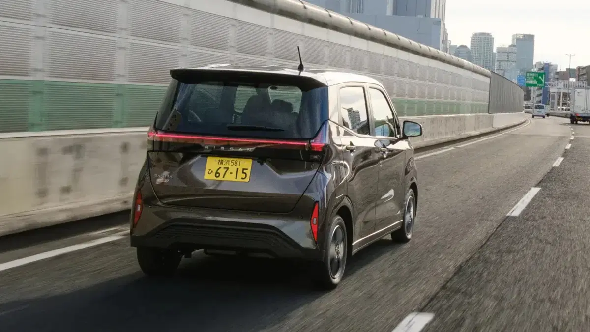 Nissan Sakura 2026: la kei-car elettrica che può rivoluzionare la mobilità europea (2)