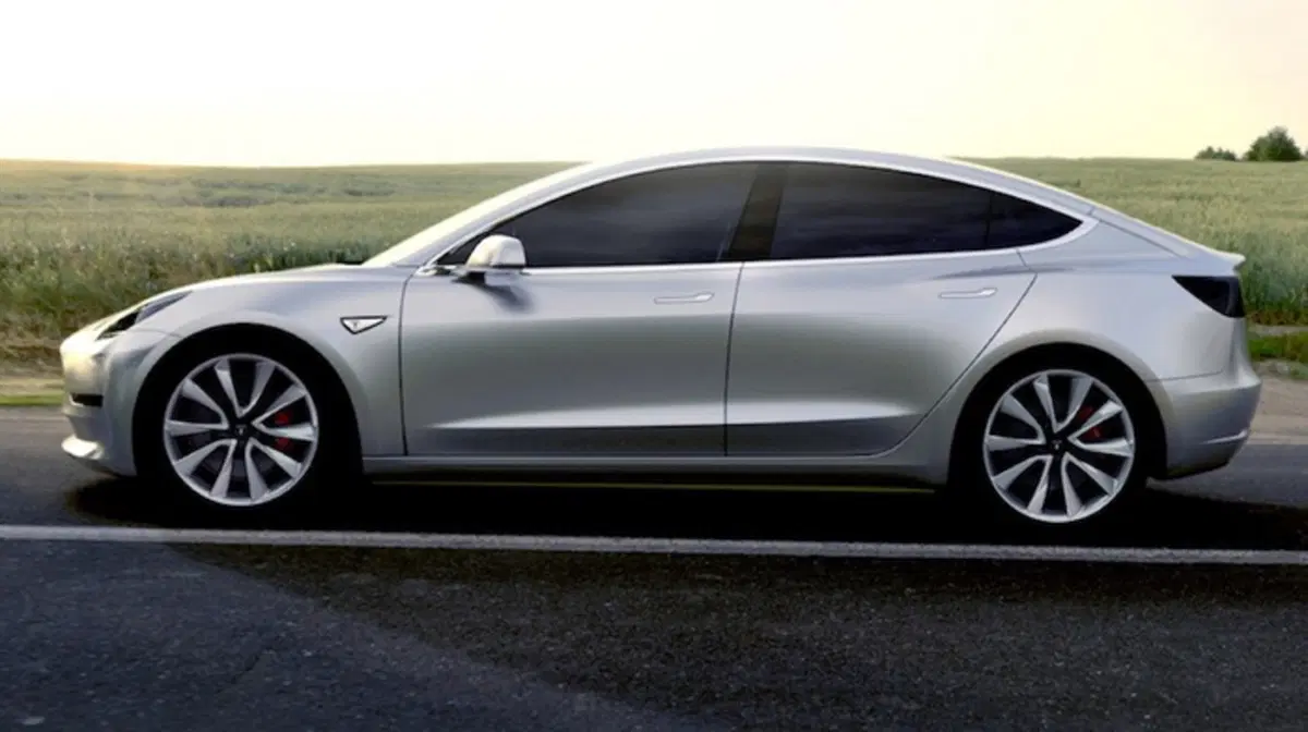 Altro che 30.000 euro. Ecco quanto costa veramente la Tesla Model 3 (3)