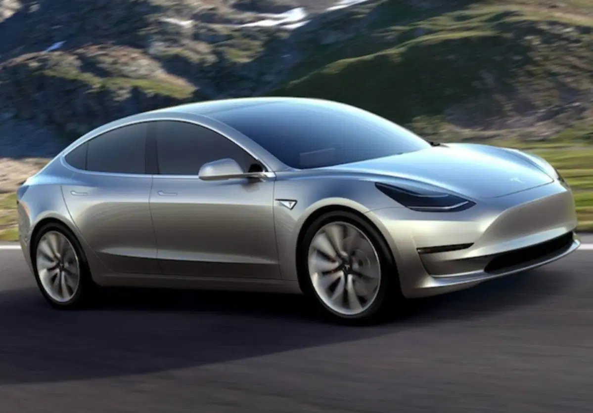 Altro che 30.000 euro. Ecco quanto costa veramente la Tesla Model 3 (2)