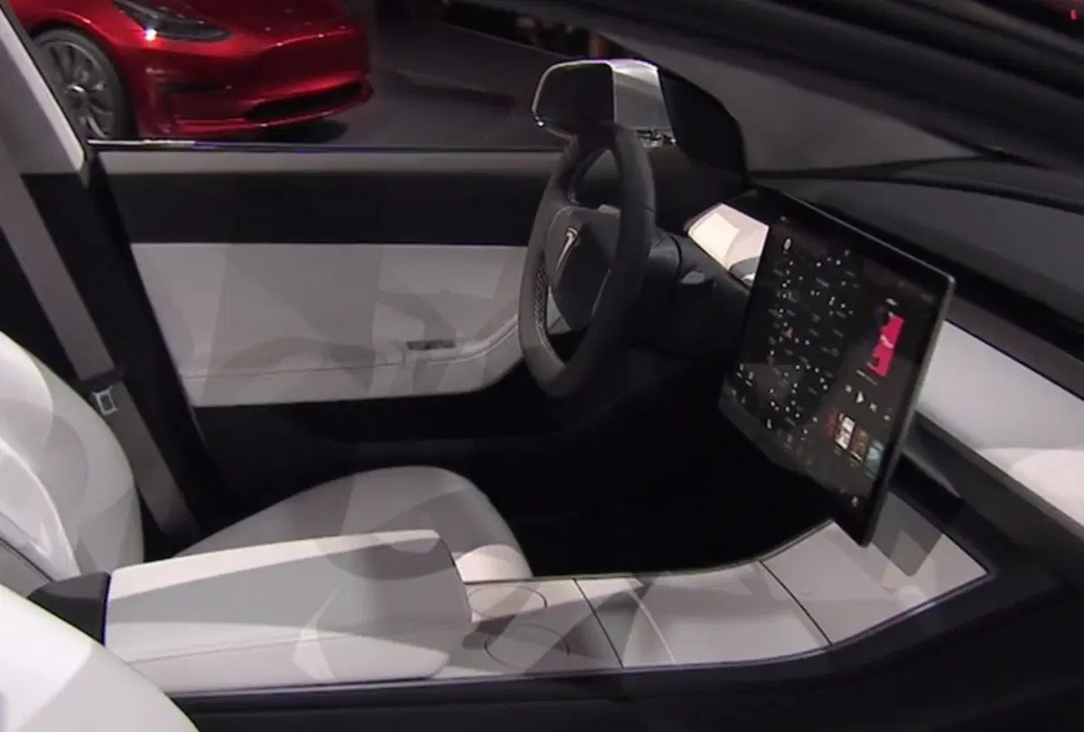 Altro che 30.000 euro. Ecco quanto costa veramente la Tesla Model 3 (5)