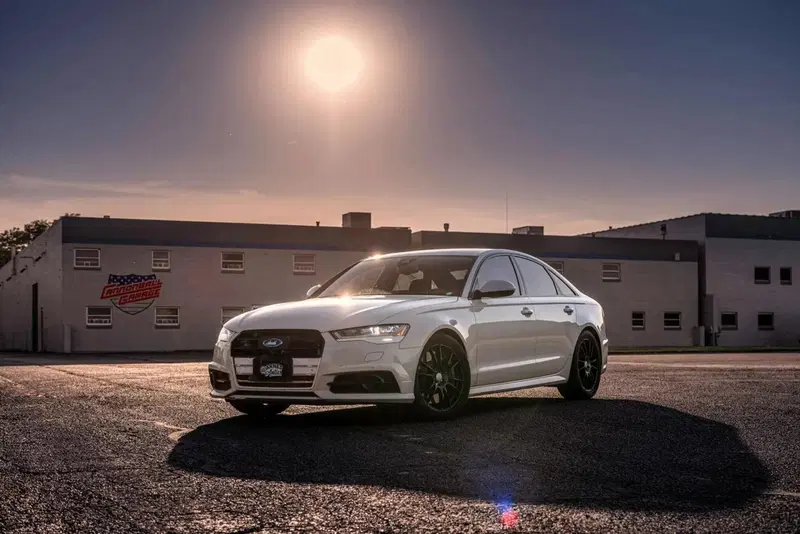 Fake cop car: l'Audi S6 travestita da Ford Fusion per il record assoluto del 2020