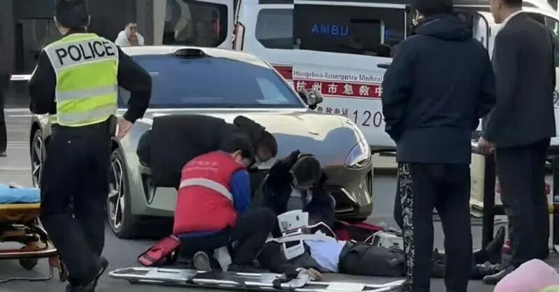 Xiaomi SU7, incidente prima della consegna: investito un pedone nel centro logistico