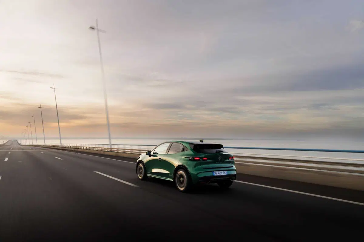 Renault Clio 6 E-Tech 160: i consumi reali dell'ibrida sono davvero così bassi? (2)