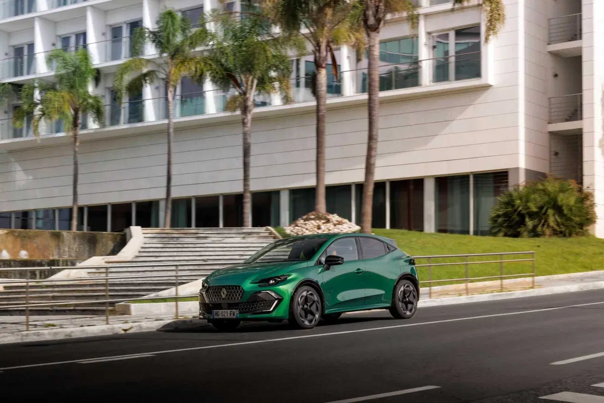 Renault Clio 6 E-Tech 160: i consumi reali dell'ibrida sono davvero così bassi? (5)