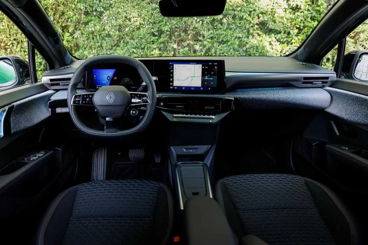Renault Clio 6 E-Tech 160: i consumi reali dell'ibrida sono davvero così bassi? (14)