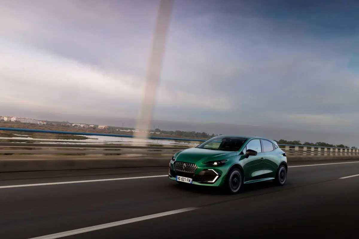 Renault Clio 6 E-Tech 160: i consumi reali dell'ibrida sono davvero così bassi? (15)