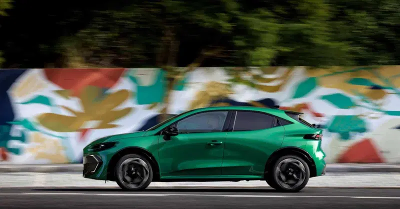 Renault Clio 6 E-Tech 160: i consumi reali dell'ibrida sono davvero cos&igrave; bassi?