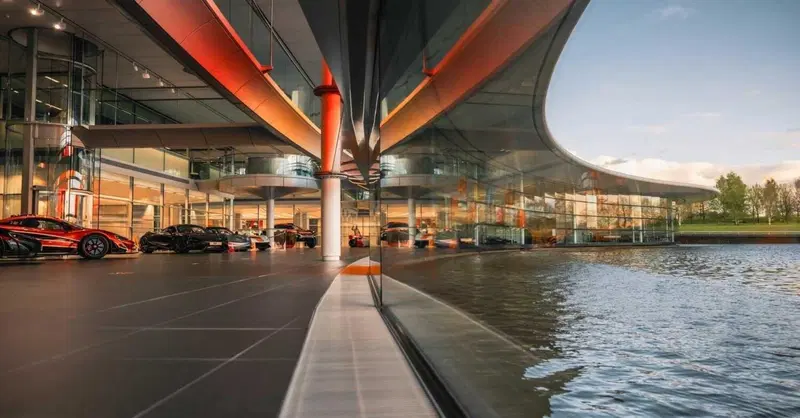 McLaren conquista Hollywood: ecco perch&eacute; il quartier generale del team F1 &egrave; la star segreta dei blockbuster