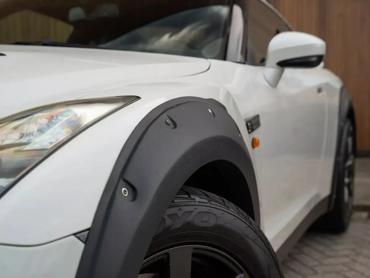Nissan GT-R off-road: 600 CV, assetto rialzato… ma nessuno la compra (10)