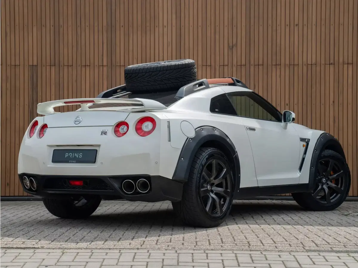 Nissan GT-R off-road: 600 CV, assetto rialzato… ma nessuno la compra (15)