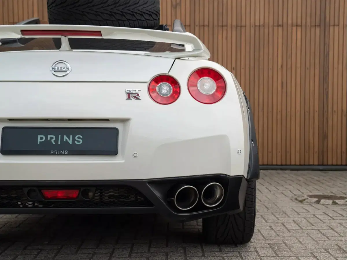Nissan GT-R off-road: 600 CV, assetto rialzato… ma nessuno la compra (18)