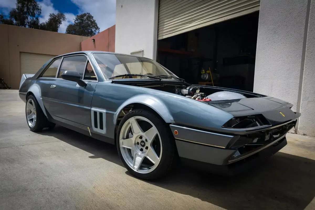 La Ferrari 412 Superfast Restomod con il V12 dell’812 e cambio manuale: un capolavoro da 1,8 milioni di dollari (12)