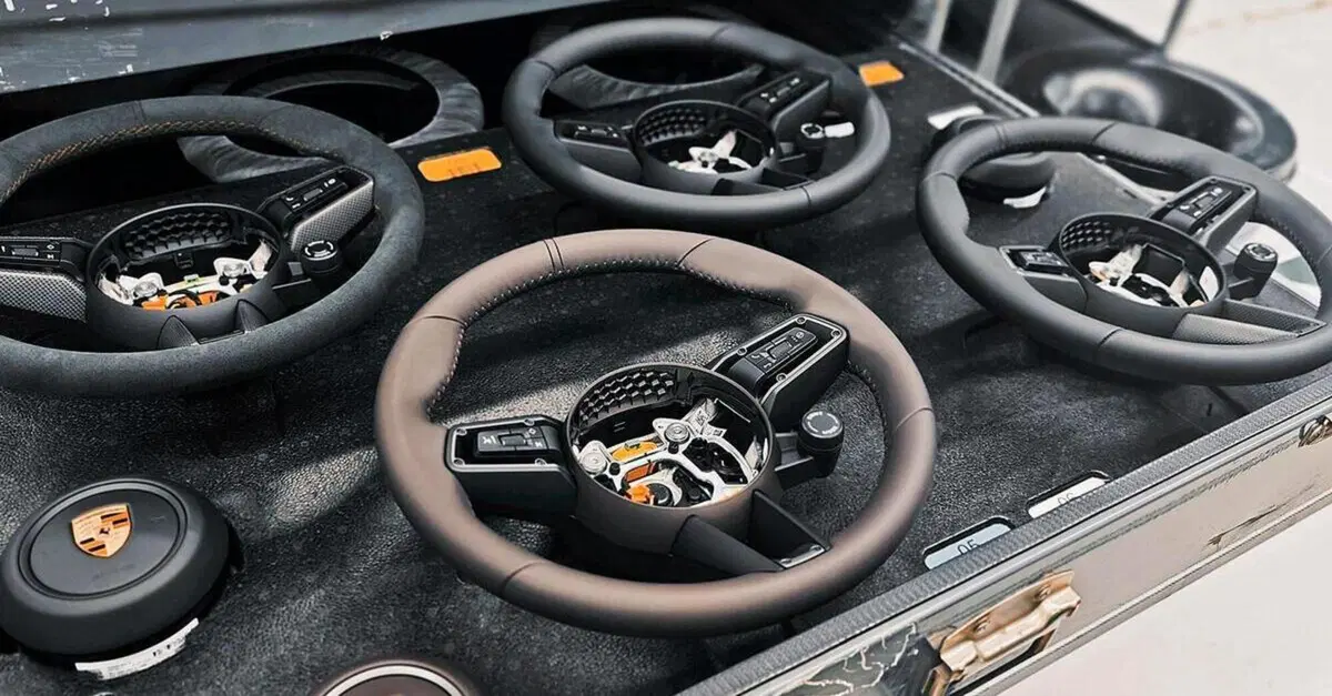 Porsche trasforma i rifiuti in materiali premium: cos&igrave; nascono le auto di lusso del futuro