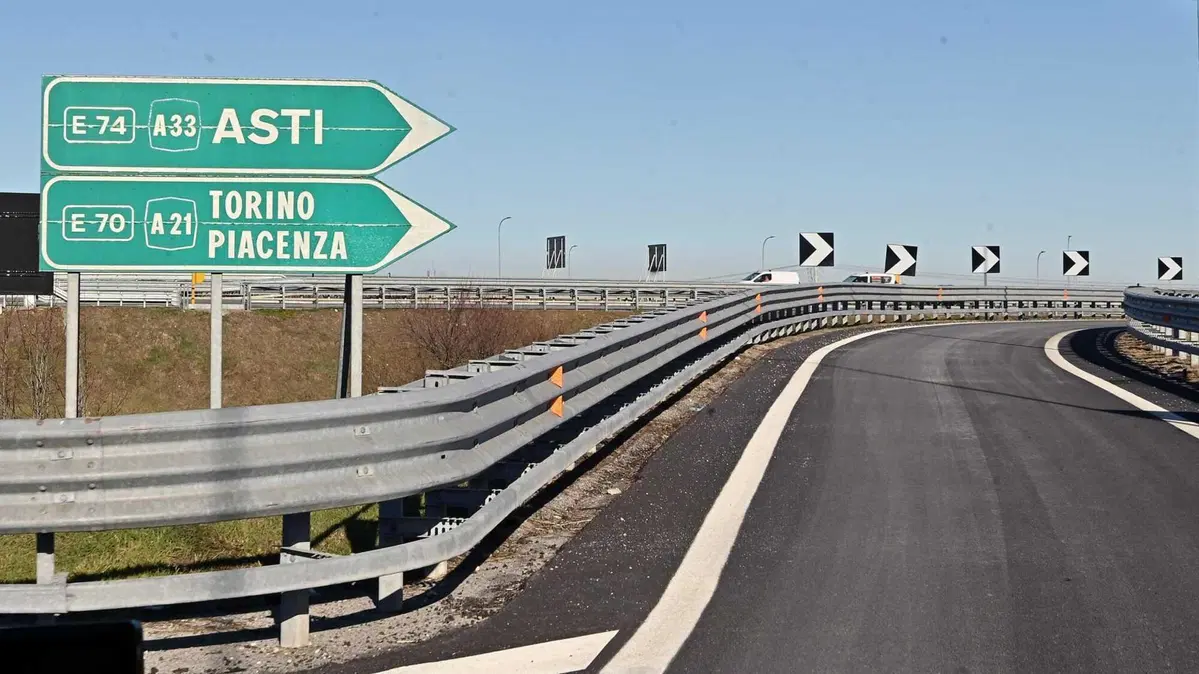 Autostrada Asti-Cuneo finalmente aperta: dopo 34 anni il Piemonte completa l'opera più attesa