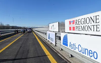 Autostrada Asti-Cuneo finalmente aperta: dopo 34 anni il Piemonte completa l'opera pi&ugrave; attesa