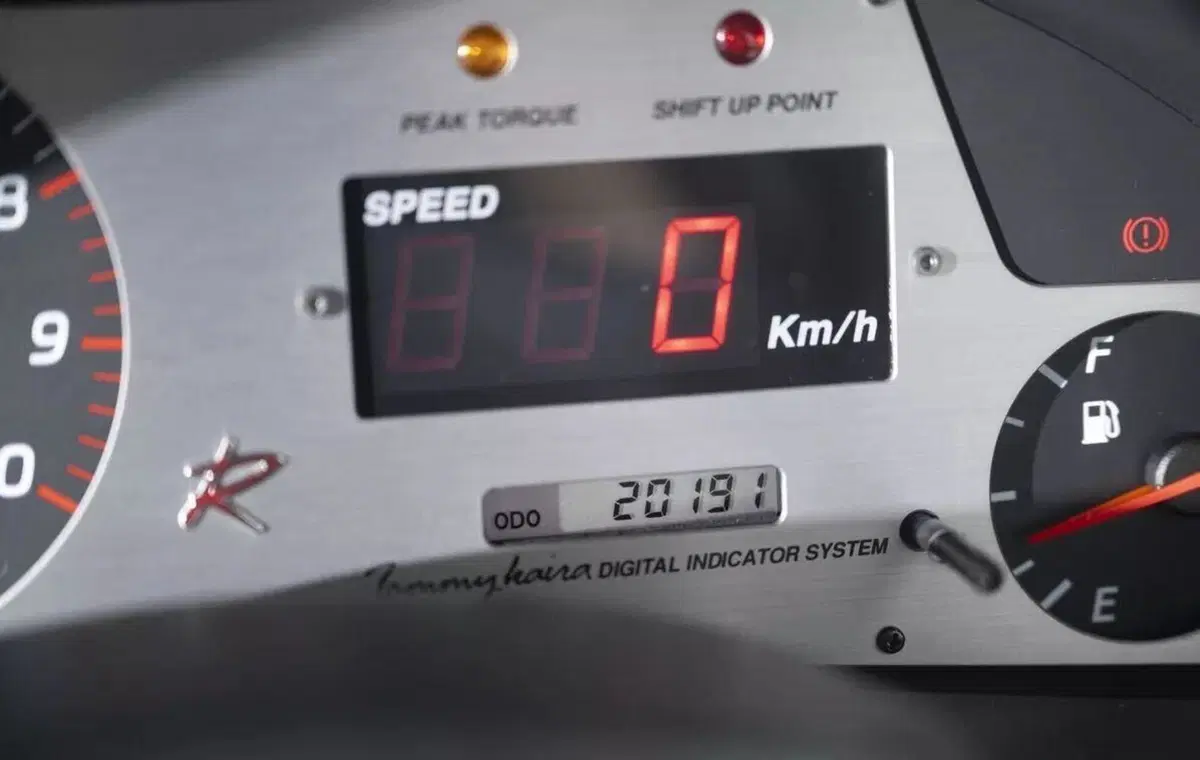 La Tommykaira R‑Z Nissan Skyline R34 GT‑R all’asta: rara, potente ed è già da collezione (3)