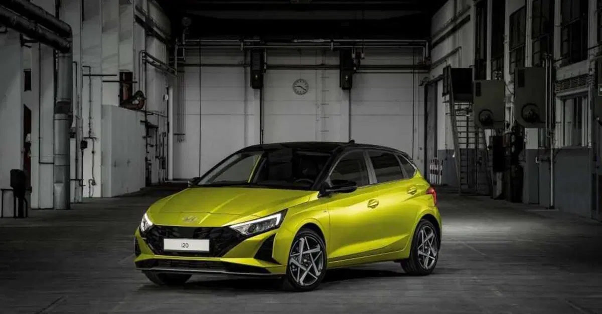 Nuova Hyundai i20 MY2026: motore inedito e due allestimenti per conquistare il segmento B