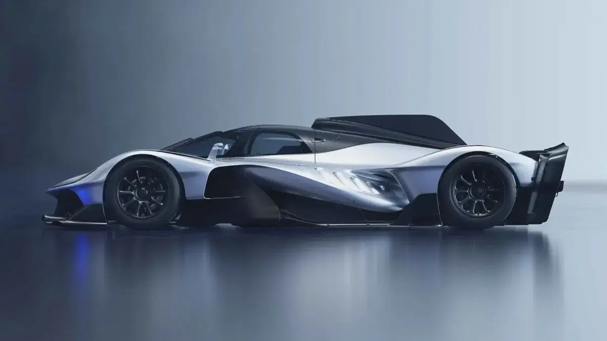 Red Bull RB17: la hypercar da 1.200 CV con un V10 a 15.000 giri