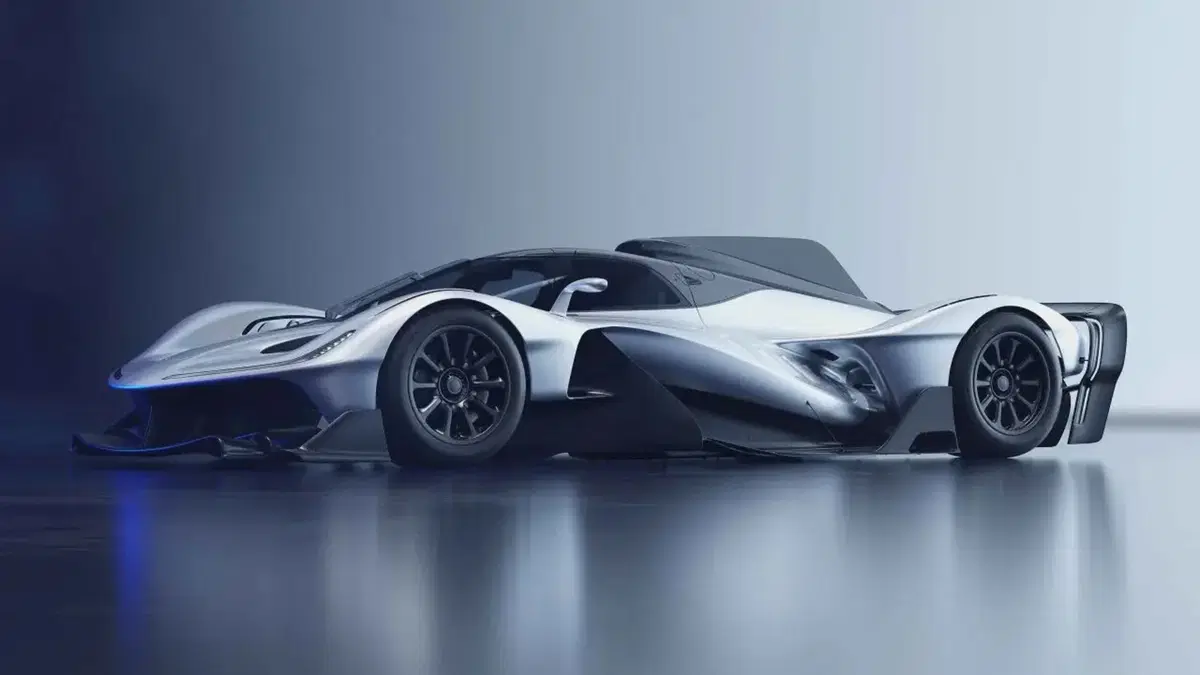 Red Bull RB17: la hypercar da 1.200 CV con un V10 a 15.000 giri (2)