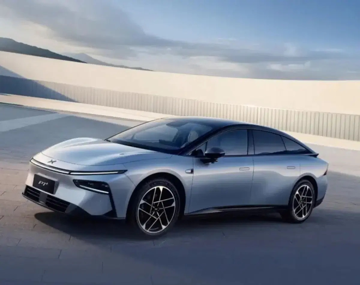 XPeng P7+: la berlina elettrica cinese che sfida Tesla e le premium europee (3)