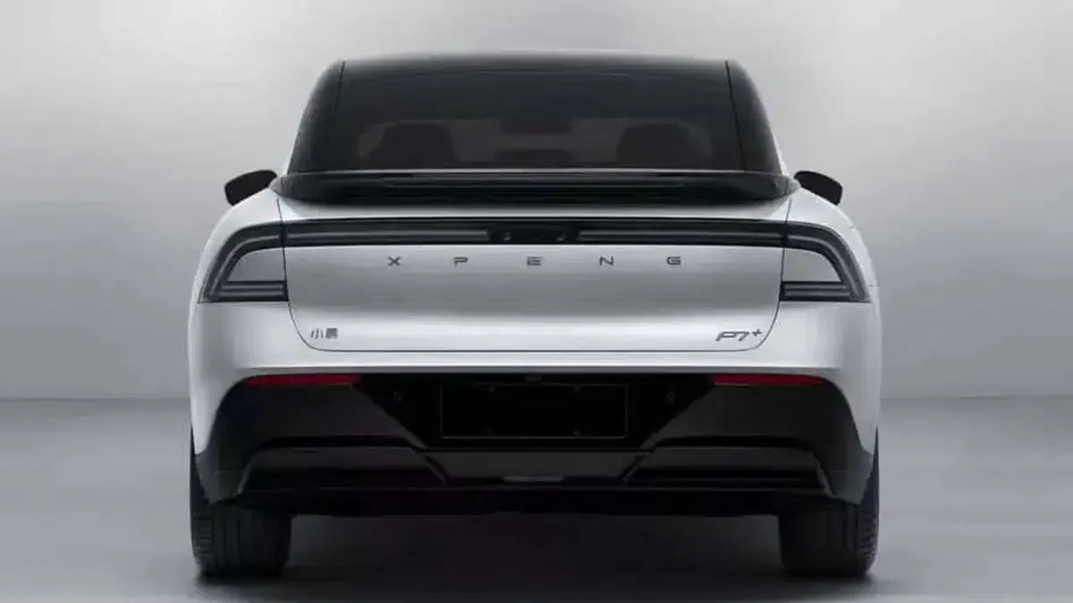 XPeng P7+: la berlina elettrica cinese che sfida Tesla e le premium europee (4)