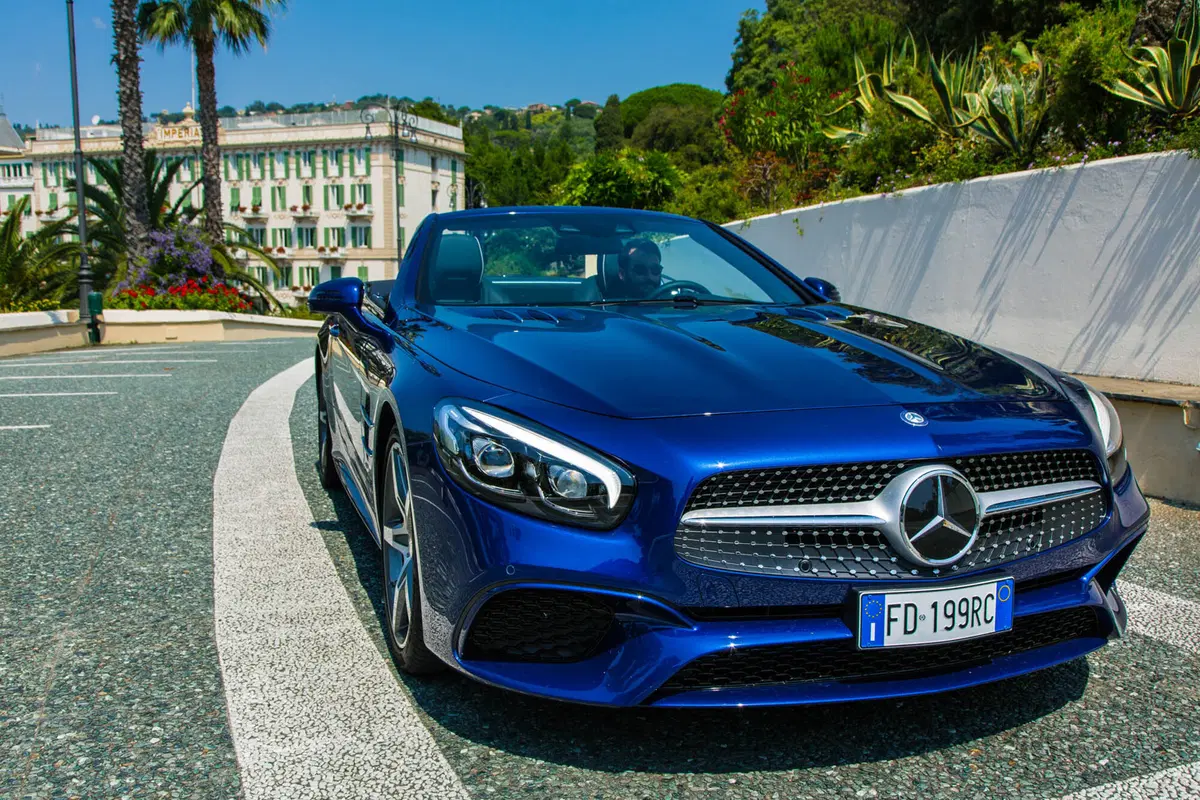 Mercedes-Benz SL restyling: i prezzi e i dettagli della gamma completa (25)